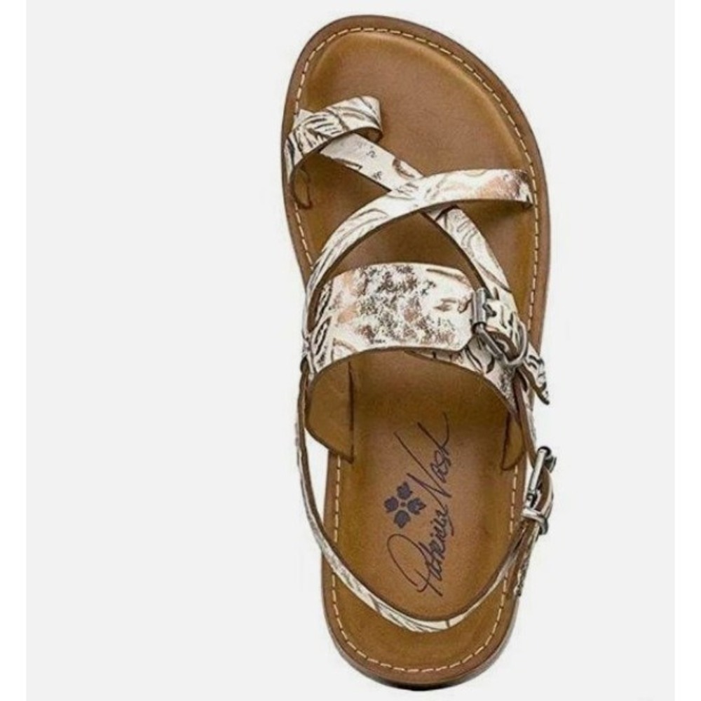 Patricia Nash Metallic Floral Embossed Leather Strappy Toe Loop Natural Wht Sand